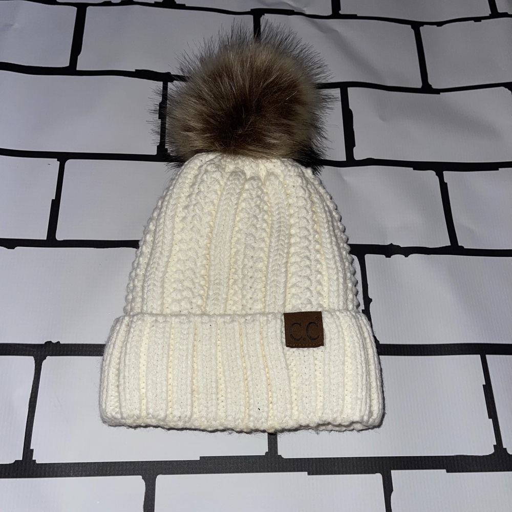 Cozy White Knit Pom-Pom Beanie